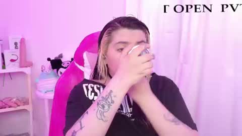 Snapshot of sachi_meow chatting on 03-11-26, 08:59 Ig online show from 03-11-26, 08:59