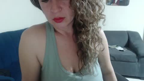 sacrletardiente online show from 10-04-25, 09:57