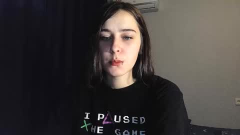 Snapshot of sademoface chatting on 02-26-25, 05:39 pluto online show from 02-26-25, 05:39