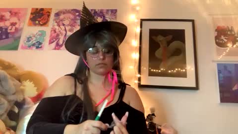 Snapshot of sadgirlsocial chatting on 10-21-25, 11:38 sweet angel baby online show from 10-21-25, 11:38