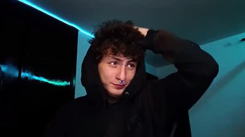 Snapshot of saemzam chatting on 02-05-25, 10:41 saemzam online show from 02-05-25, 10:41