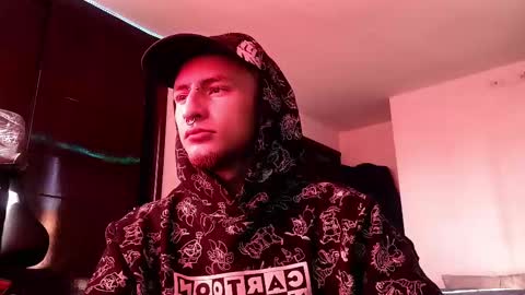 Snapshot of saemzam chatting on 02-14-25, 12:47 saemzam online show from 02-14-25, 12:47