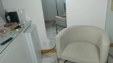 Snapshot of safira_4_u chatting on 06-08-26, 11:49 Safira online show from 06-08-26, 11:49