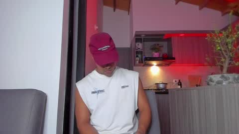 Snapshot of sag_1998 chatting on 12-16-24, 01:42 Sag online show from 12-16-24, 01:42