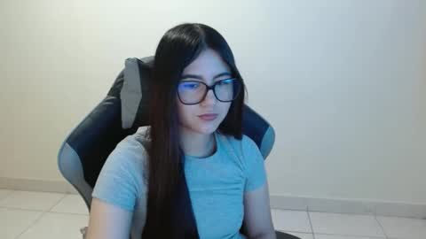 Snapshot of sahaliefox_ chatting on 11-11-25, 04:07 Sahaliefox online show from 11-11-25, 04:07