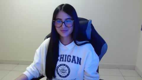 Snapshot of sahaliefox_ chatting on 12-03-25, 11:36 Sahaliefox online show from 12-03-25, 11:36