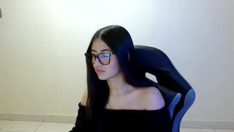 Snapshot of sahaliefox_ chatting on 05-22-26, 05:51 Sahaliefox online show from 05-22-26, 05:51