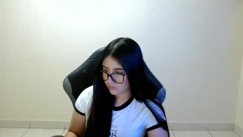 Snapshot of sahaliefox_ chatting on 06-12-26, 09:46 Sahaliefox online show from 06-12-26, 09:46
