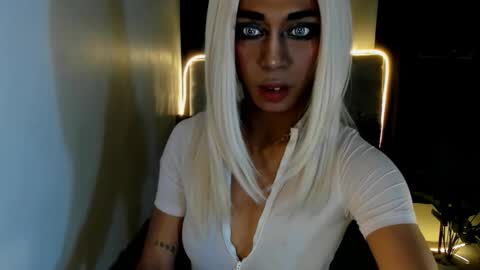 Snapshot of sahayafox chatting on 03-15-26, 11:27 sahayafox online show from 03-15-26, 11:27