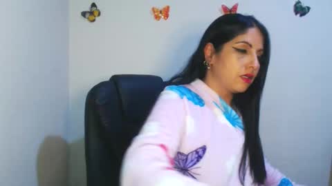 Karina online show from 10-19-25, 01:50
