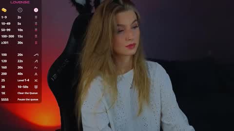 Sofia online show from 11-22-25, 10:42