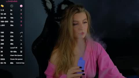 Sofia online show from 04-06-26, 01:36