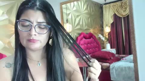 Snapshot of sailontyns chatting on 01-08-25, 05:37 Sailon online show from 01-08-25, 05:37