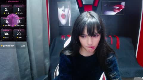 Snapshot of sailor_moon07 chatting on 01-25-25, 09:36 sailor online show from 01-25-25, 09:36