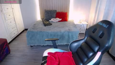 Snapshot of sailor_moon07 chatting on 02-13-26, 03:35 sailor online show from 02-13-26, 03:35