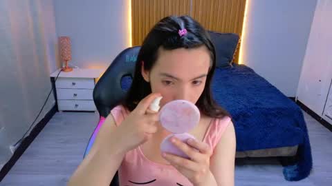 Snapshot of sailor_moon07 chatting on 05-09-26, 04:50 sailor online show from 05-09-26, 04:50