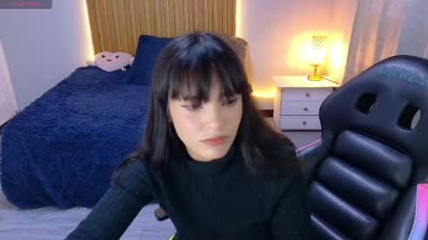 Snapshot of sailor_moon07 chatting on 05-21-26, 04:41 sailor online show from 05-21-26, 04:41