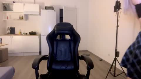 Sofia online show from 03-10-25, 11:06