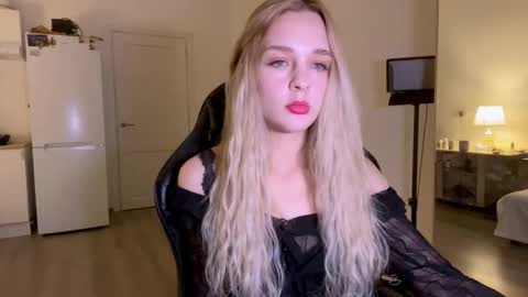 Sofia online show from 10-30-25, 04:19