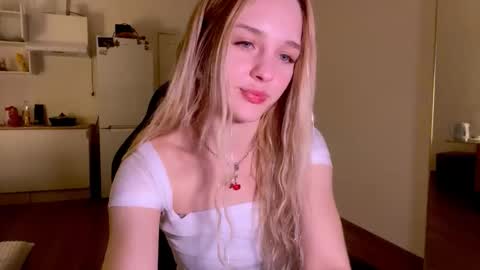 Sofia online show from 12-19-25, 11:23