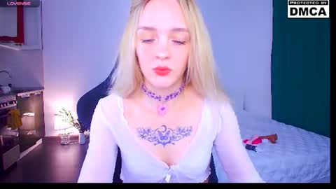 Sofia online show from 06-17-26, 09:27
