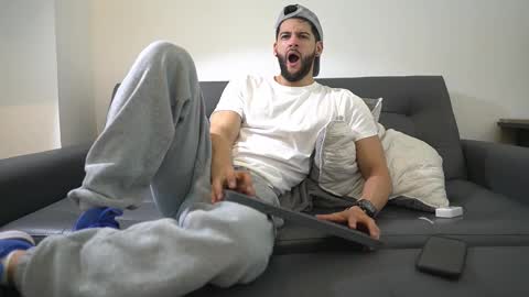 saimon  online show from 11-13-25, 04:06