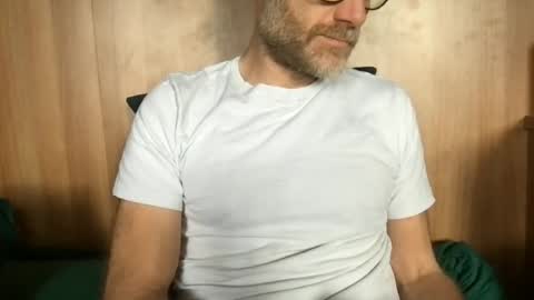 saint009 online show from 06-20-26, 10:18