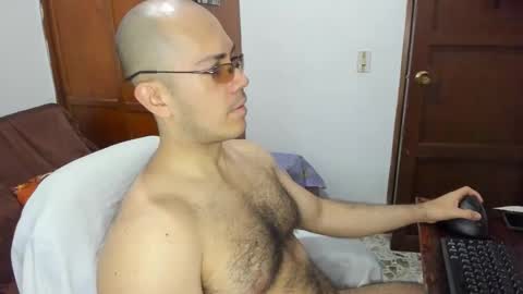 Snapshot of saintedy01 chatting on 10-21-25, 12:39 saintedy01 online show from 10-21-25, 12:39