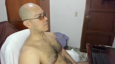 Snapshot of saintedy01 chatting on 11-06-25, 01:01 saintedy01 online show from 11-06-25, 01:01