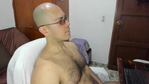 Snapshot of saintedy01 chatting on 11-11-25, 12:27 saintedy01 online show from 11-11-25, 12:27