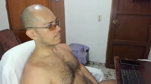 Snapshot of saintedy01 chatting on 11-20-25, 01:44 saintedy01 online show from 11-20-25, 01:44