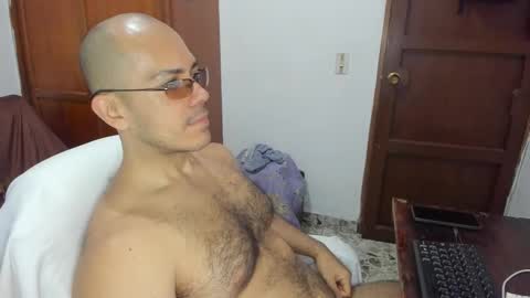 Snapshot of saintedy01 chatting on 11-27-25, 01:02 saintedy01 online show from 11-27-25, 01:02