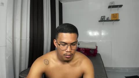 Taylor online show from 03-08-26, 03:21