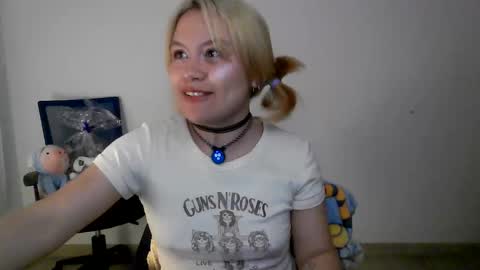 Saku online show from 11-13-25, 02:32