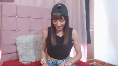 Snapshot of sakura_skinny chatting on 12-11-24, 05:37 Sakura Skinny online show from 12-11-24, 05:37
