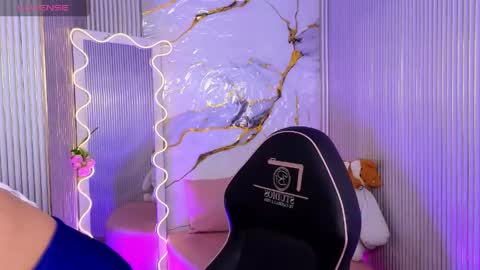  sakura  online show from 04-22-26, 03:31