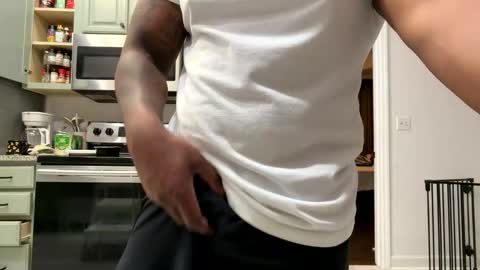 Snapshot of salgozzi chatting on 03-15-26, 12:38 Cum Hanks online show from 03-15-26, 12:38