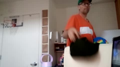 salis1981 online show from 03-02-25, 08:40