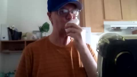 salis1981 online show from 10-24-25, 09:00