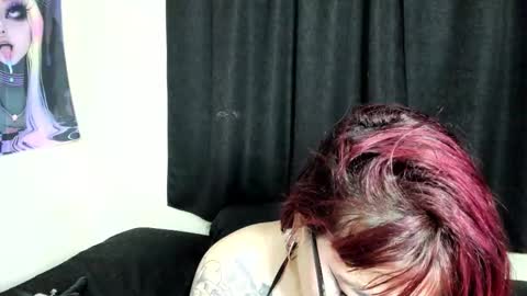 Snapshot of sally10_35 chatting on 11-14-25, 10:40 sally online show from 11-14-25, 10:40