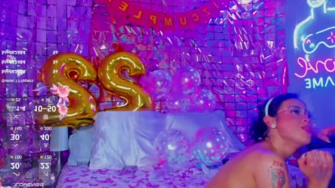 Snapshot of sallybrown_ chatting on 01-17-25, 08:13 miss Sally online every night from 1am to 8am  Colombia time online show from 01-17-25, 08:13