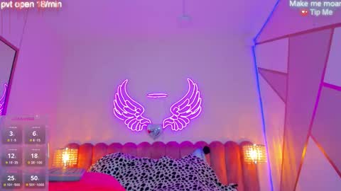 Snapshot of sallybrown_ chatting on 11-14-25, 08:57 miss Sally online every night from 1am to 8am Colombia time online show from 11-14-25, 08:57