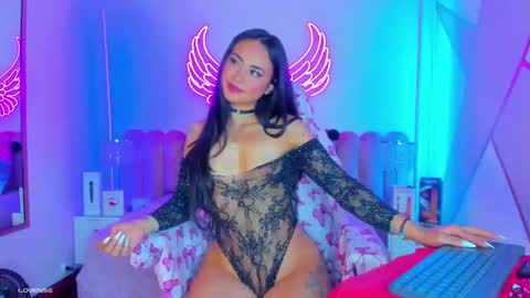 Snapshot of sallybrown_ chatting on 02-13-26, 01:29 miss Sally online every night from 1am to 8am Colombia time online show from 02-13-26, 01:29