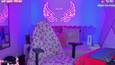 Snapshot of sallybrown_ chatting on 02-22-26, 01:53 miss Sally online every night from 1am to 8am Colombia time online show from 02-22-26, 01:53