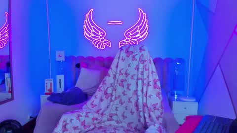 Snapshot of sallybrown_ chatting on 03-08-26, 01:26 miss Sally online every night from 1am to 8am Colombia time online show from 03-08-26, 01:26