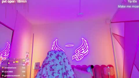 miss Sally online every night from 1am to 8am  Colombia time online show from 03-26-26, 11:49