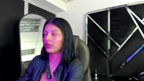 Snapshot of salmaportman_ chatting on 10-19-25, 04:02 salmaportman_ online show from 10-19-25, 04:02