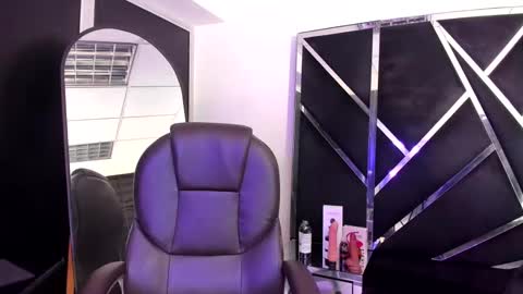 Snapshot of salmaportman_ chatting on 10-21-25, 03:29 salmaportman_ online show from 10-21-25, 03:29