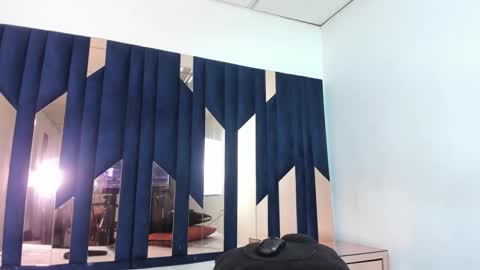 salmaportman_ online show from 12-19-25, 02:46