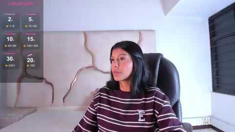salmaportman_ online show from 07-08-26, 12:48